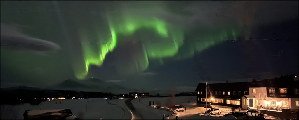 Nordlys på Høvringen - 26. februar 2023_nr6_frame